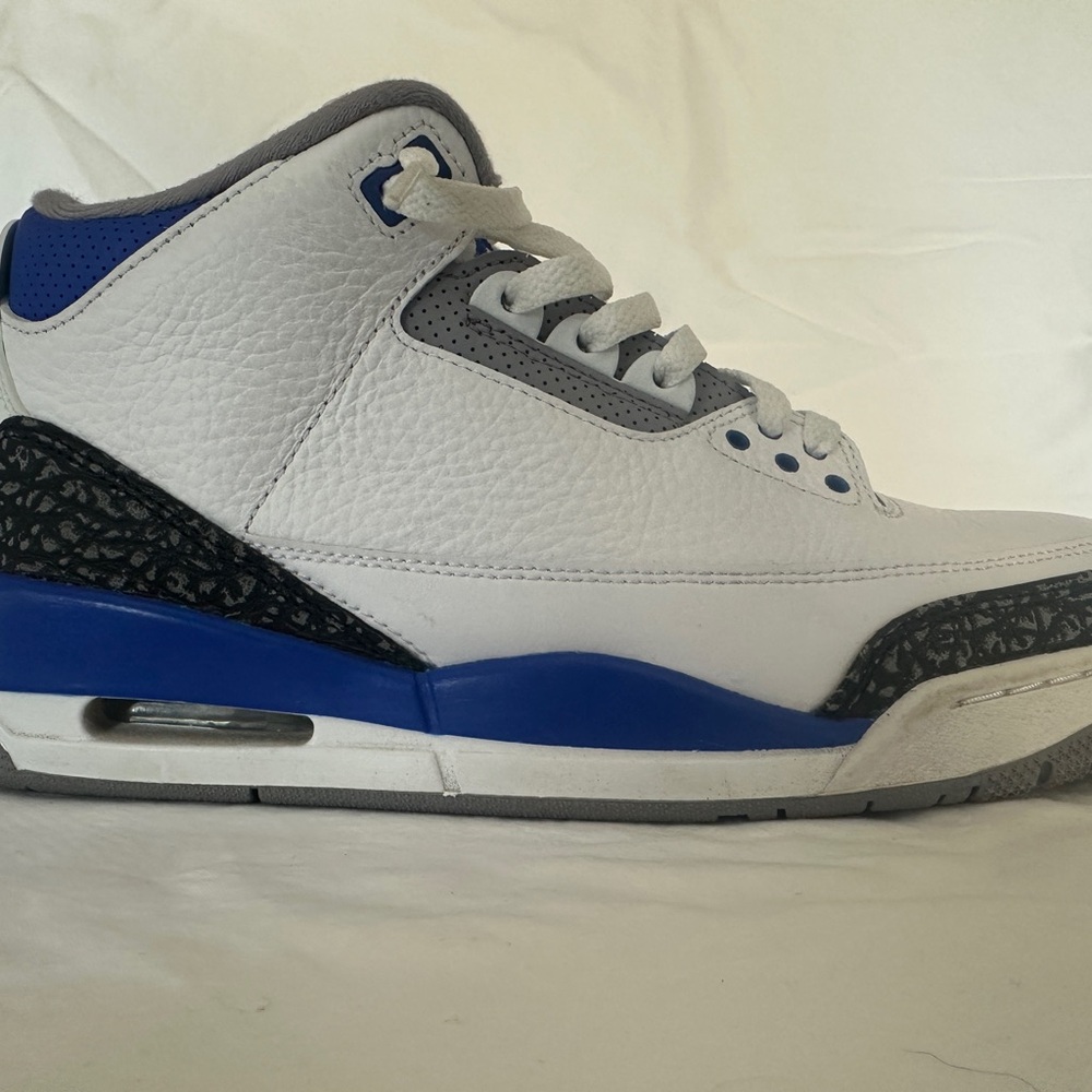 Jordan Athletic Shoes White and Blue